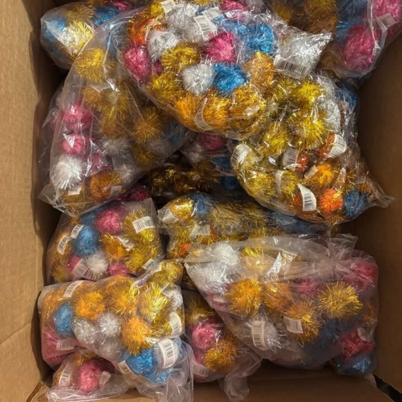 1000 Cat toy glitter pom poms ball bulk lot refill for display colorful light - Picture 1 of 1